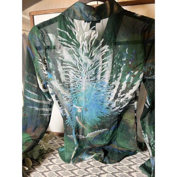 Pretty Little Thing Green Abstract Sheer Button Down Shirt Size 4 US.    K - Picture 9 of 9